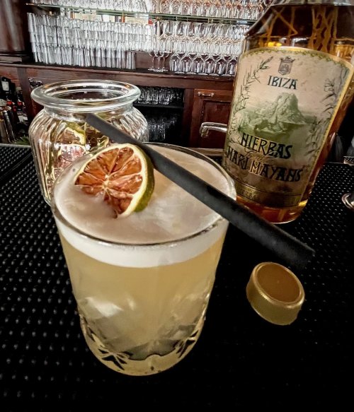 HIERBAS SOUR